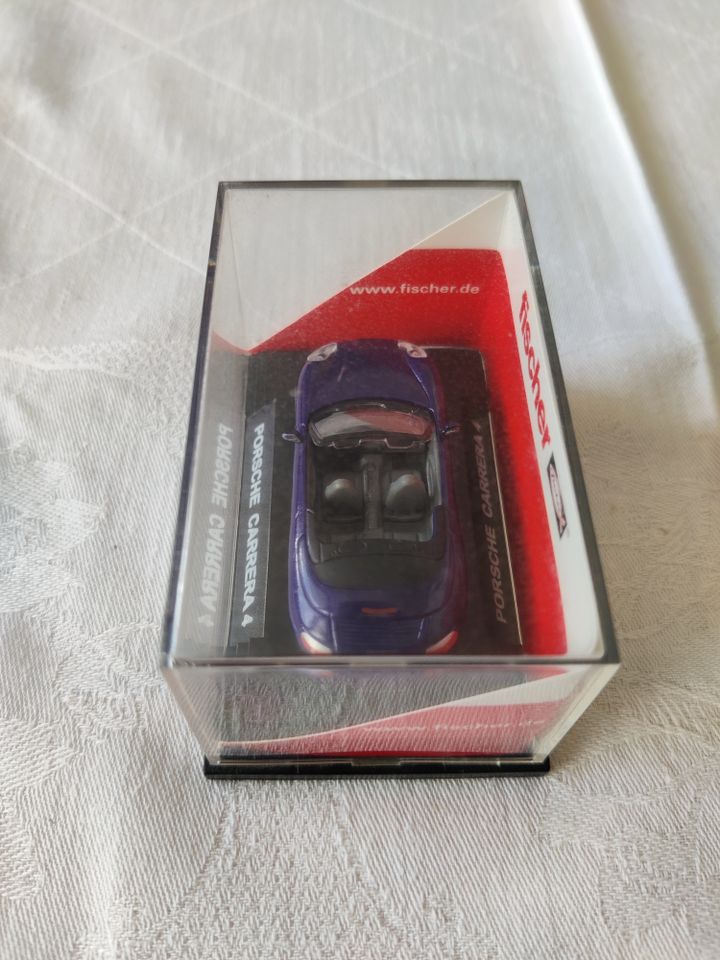 Modellauto Porsche Carrera 4 violett H0 1:87 Fischer Werbeartikel in Nünchritz