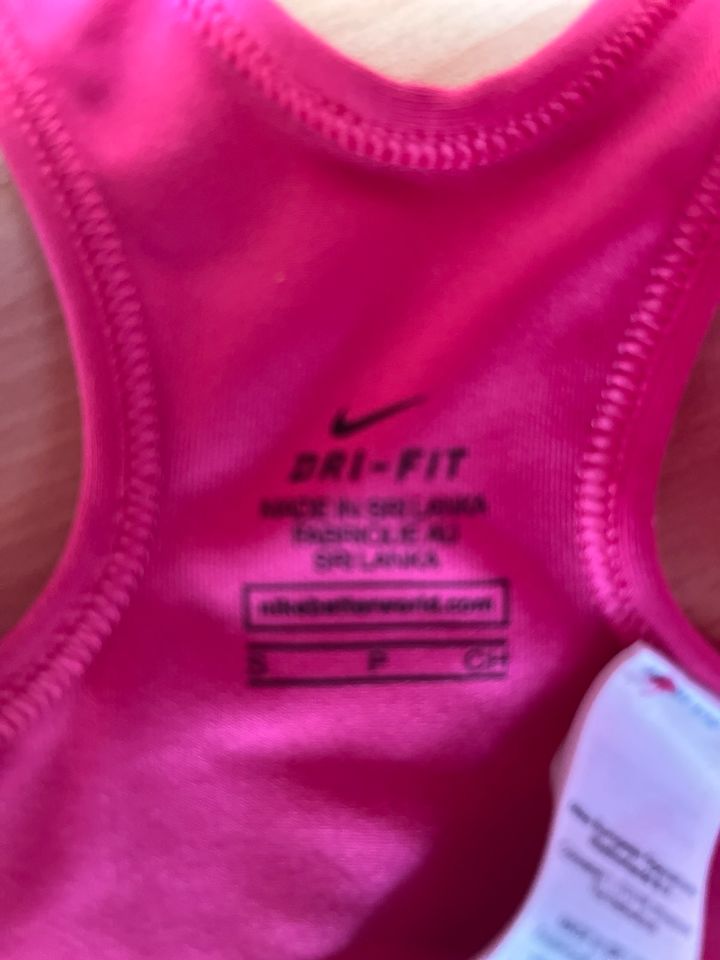 Sport Nike bustier in Norderstedt