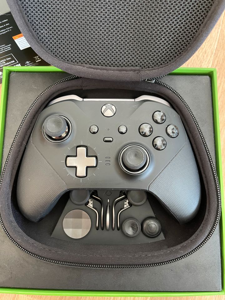 MICROSOFT Elite Series 2 Wireless Controller Schwarz für Xbox in Gießen