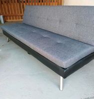 Schlafcouch in grau/schwarz. B/H/T ca. 190cm/80cm/93cm Hessen - Gießen Vorschau