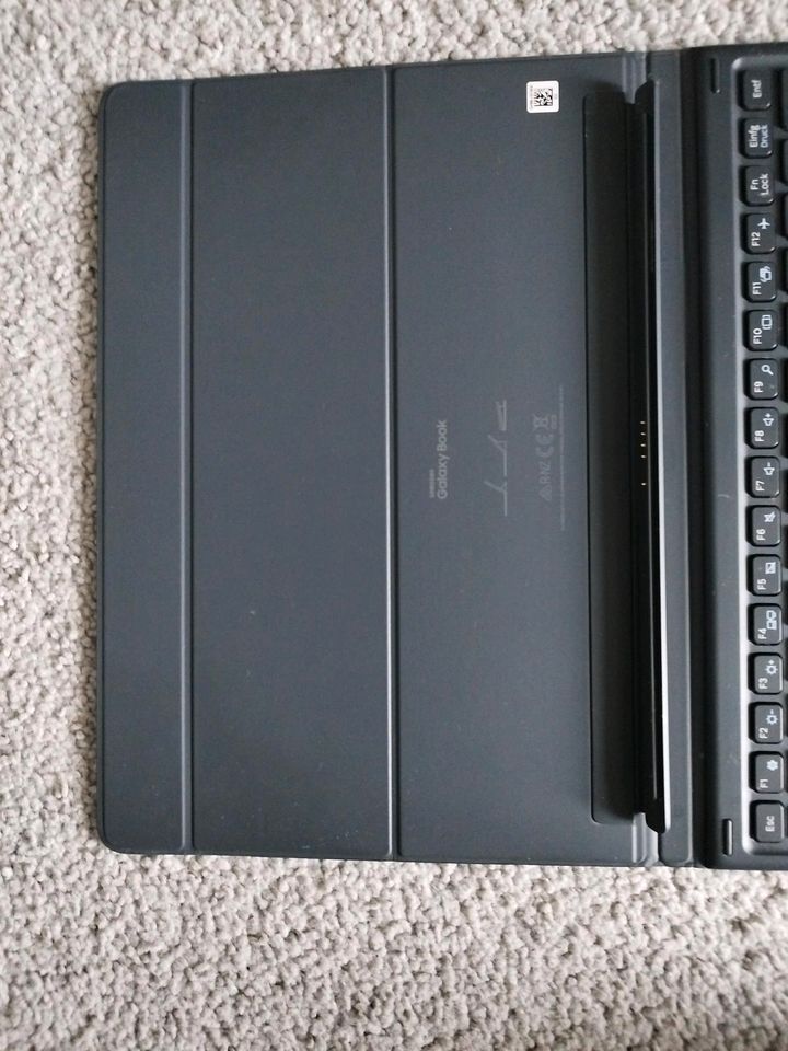 Galaxy Book Cover inkl Keyboard in Hamburg