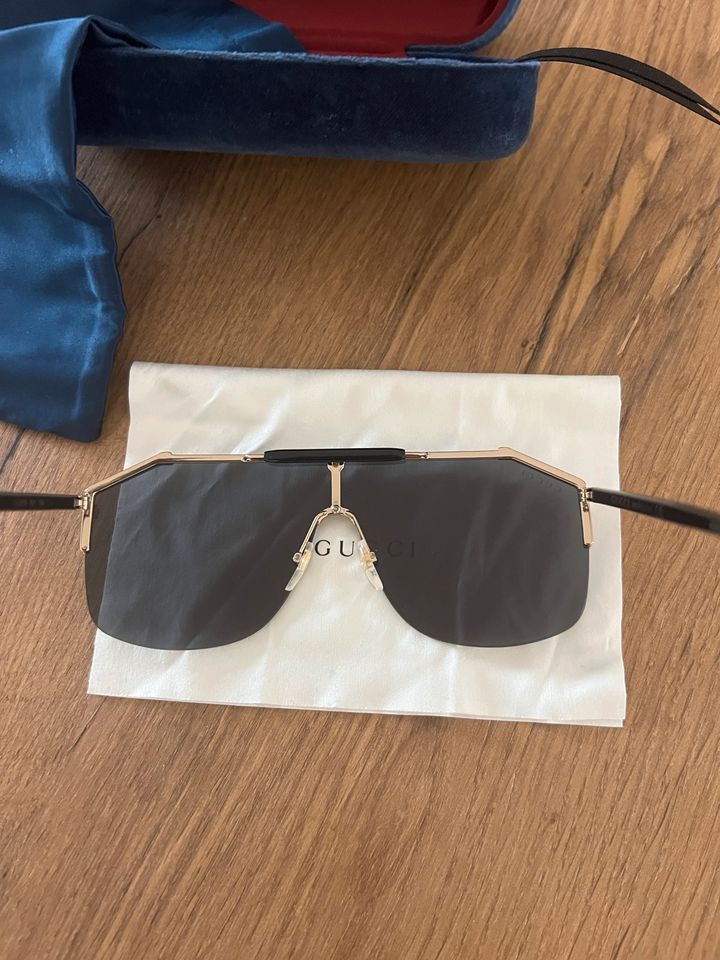 Gucci Sonnenbrille in Nürnberg (Mittelfr)