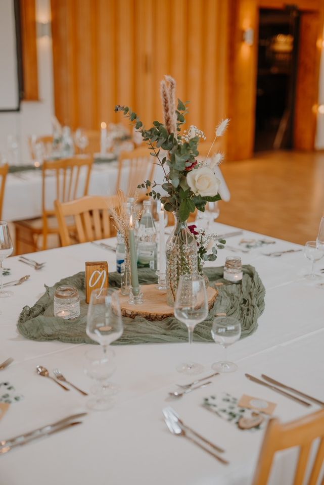 LEIHEN|Holzschild|Willkommen|Sitzplan| Hochzeit|Tischnummer in Kappelrodeck