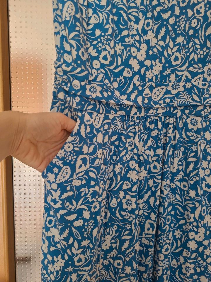 Boden Kleid Gr 14 R ca 40 42 blau weiß Blumen in Rietberg