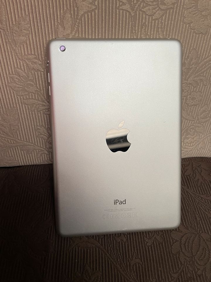 IPad Mini 32GB Silber - defekt in Ranstadt