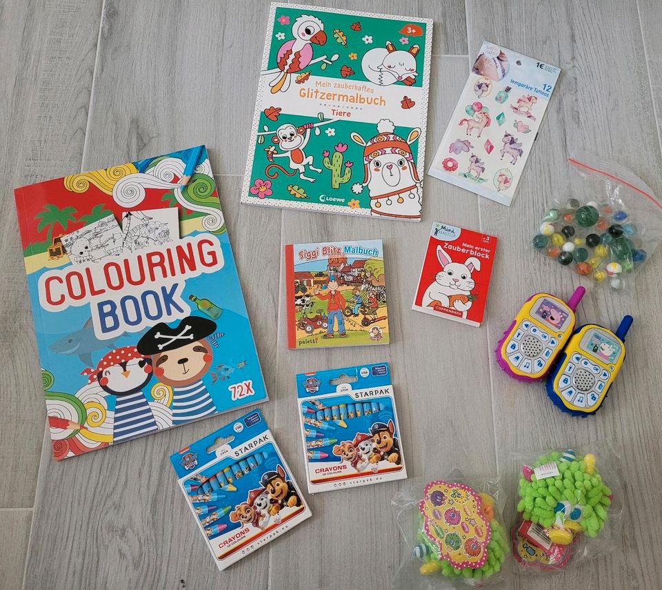 Malbücher Spielzeug Paket Wachsmaler Paw Patrol Peppa Wutz in Leverkusen