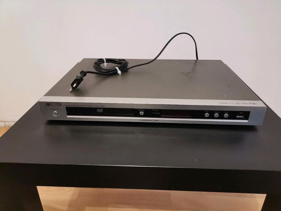 DVD Player Yamaha S661 in Hünfeld