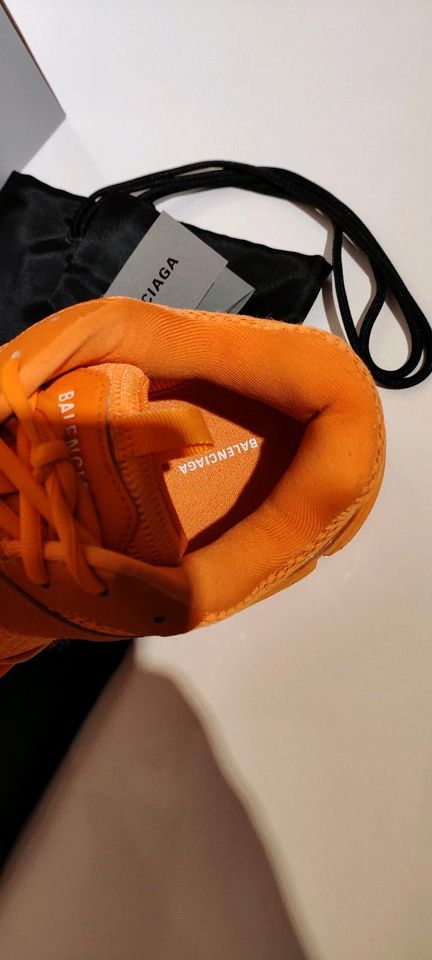 Balenciaga Track 3 Destroyed Sneaker 44/45/46 Herrenschuh Orange in München