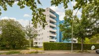 3-Zimmer-Wohnung  mit Balkon im angesagten Szene-Bezirk Neukölln und Blick ins Grüne Berlin - Rudow Vorschau