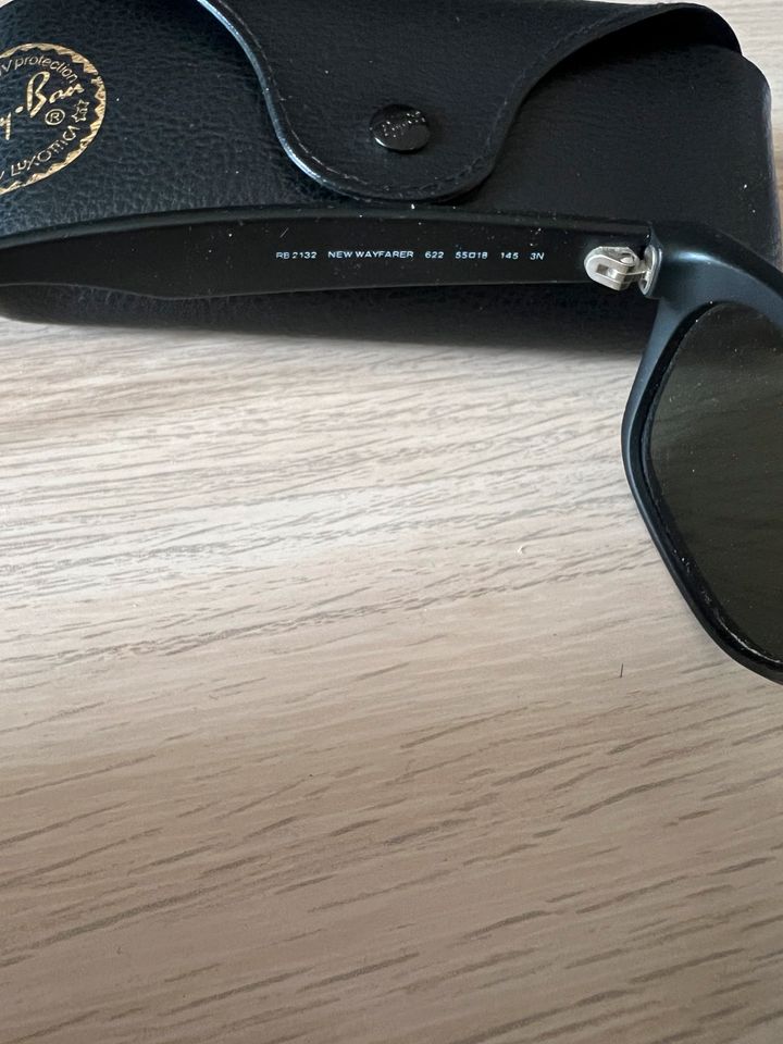 Ray Ban Wayfarer RB2132 in Wunstorf