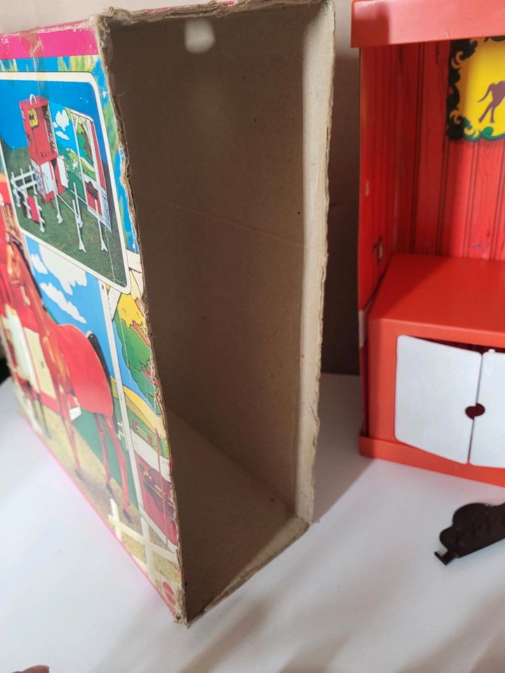 Altes Barbie Spielzeug Reit Set Koffer mit Zubehör bespielt in Öhringen