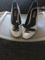 Damen Lack Absatz Schuhe in gr. 39 Leipzig - Schönefeld-Abtnaundorf Vorschau