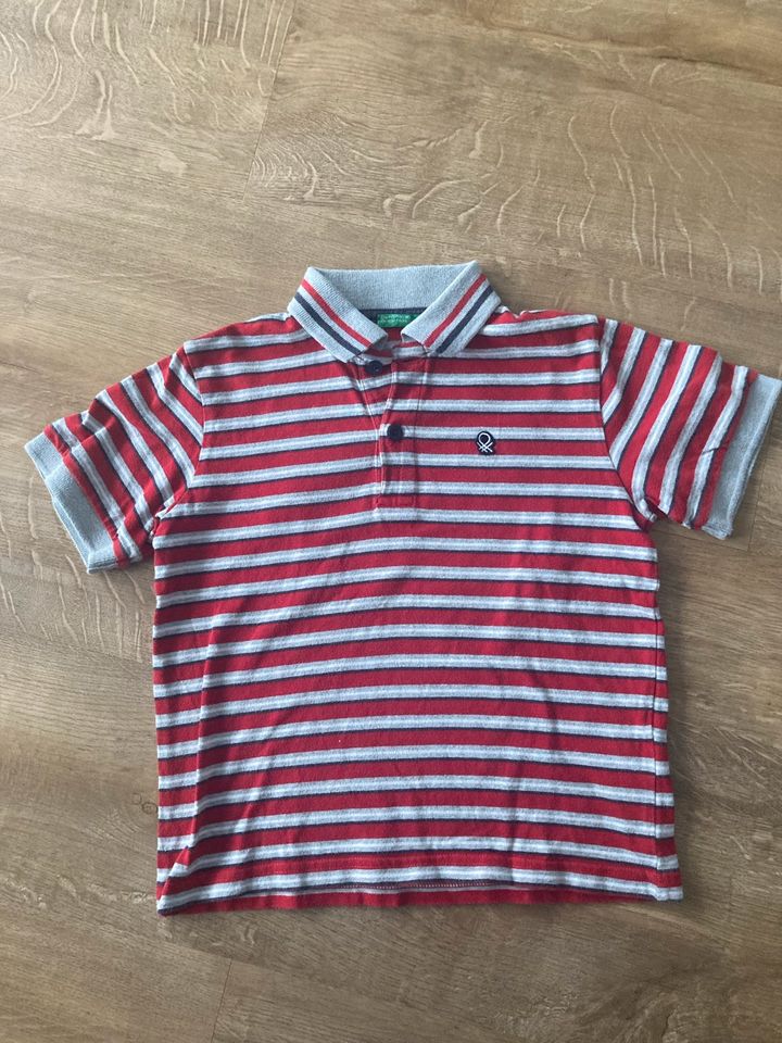 Benetton Polo Shirt, Gr. 110, grau rot m, wie neu in Berlin