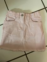 Mini Rock Jeans Jeansrock Herzen 122 rosa wie neu Köln - Köln Junkersdorf Vorschau