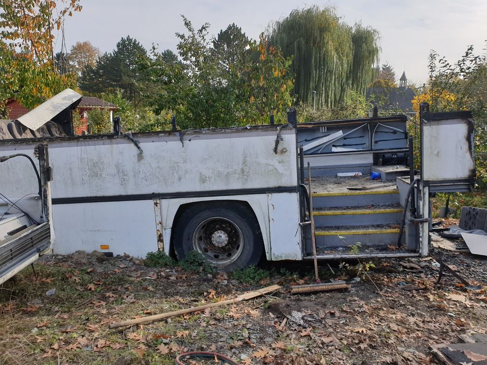 PKW LKW Bus Bagger Entsorgung Altfahrzeug Verschrottung in Gießen