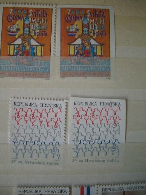 Briefmarken Kroatien - Posten 1 -- Blocks und postfr. Marken in Hanau