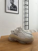 Balenciaga Triple S White Berlin - Charlottenburg Vorschau