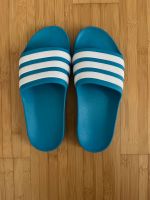 Adidas Badelatschen Adilette in blau Niedersachsen - Vechelde Vorschau