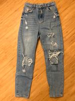 blaue Mom-Jeans mit Löchern Nordrhein-Westfalen - Blomberg Vorschau