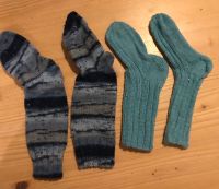 2 Paar handgestrickte Socken, Fußlänge 13 cm Bayern - Bad Endorf Vorschau