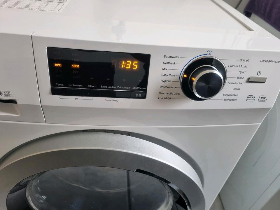 An Bastler! Waschmaschine Haier HW90-BP14636N ca 2,5 Jahre alt in Niederkassel