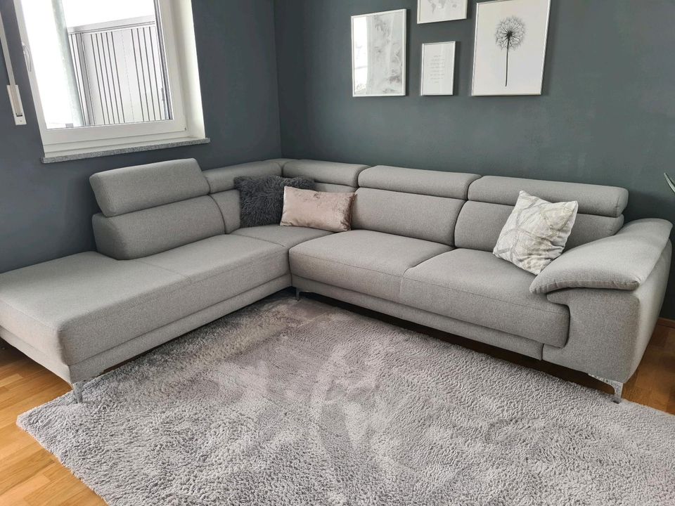 Couch / Sofa / grau / Ecksofa / Eckcouch in Buchenberg