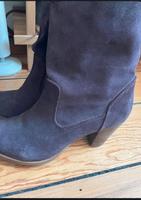 Görtz Wildledwrstiefel Aubergine Gr 39 Hamburg-Nord - Hamburg Eppendorf Vorschau