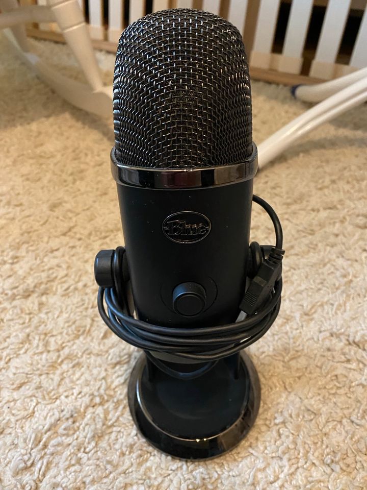 Blue Yeti USB Mikrofon für Streaming, Podcasts und YouTube in Herrnburg
