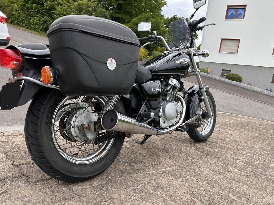 Suzuki Marauders GZ 125 HU Neu Ein Jahr Gewährleistung in Völklingen