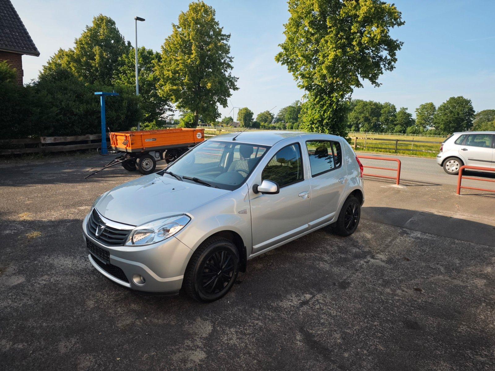 Abbildung des Autos Dacia Sandero 1.2 16V 75…