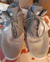 Damen Nike Turnschuhe, Gr.38, grau Sachsen-Anhalt - Bitterfeld Vorschau
