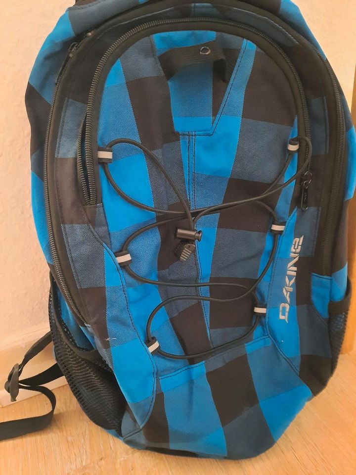 Dakine Rucksack blau schwarz kariert in Niedersachsen - Hildesheim | eBay  Kleinanzeigen ist jetzt Kleinanzeigen