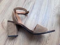 NEU! Traum Leder Sandalen, VAGABOND, Braun, Wildleder, 41 München - Allach-Untermenzing Vorschau