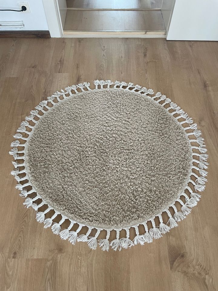 Teppich beige rund - Durchmesser 100 cm in Berlin