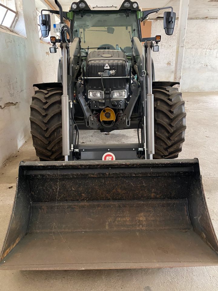 FENDT 2a - FENDT 210 Vario  - mit HU bis 09/2024 - EZ: 07/2020 in Schierling