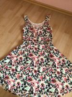 ❤️Schönes Kleid, Sommerkleid mit Blümchen von H&M Gr. 34 Niedersachsen - Sehnde Vorschau