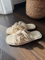 Sandalen Sandaletten beige Creme zara Gr. 39 Kordel Bayern - Waldmünchen Vorschau