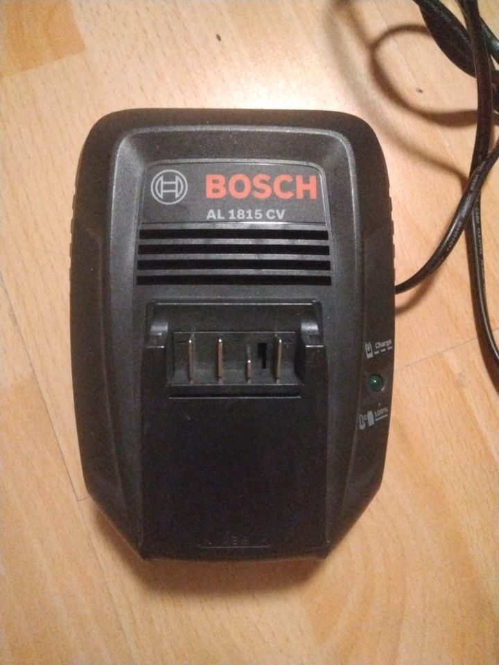 Bosch Ladegerät  AL 1815 CV in Neustadt an der Aisch