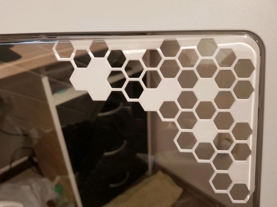 Hexagon Dekor PC Gehäuse Fractal Design Focus G Modding in Hückelhoven