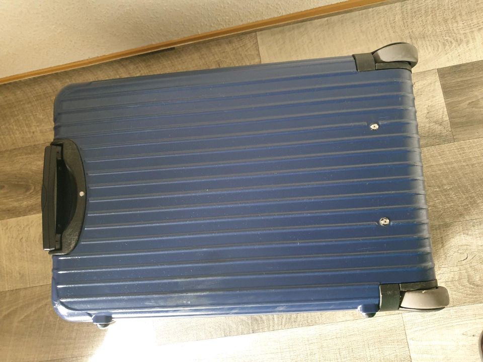 Rimowa koffer (kleine riss in den Griff) in Stuttgart