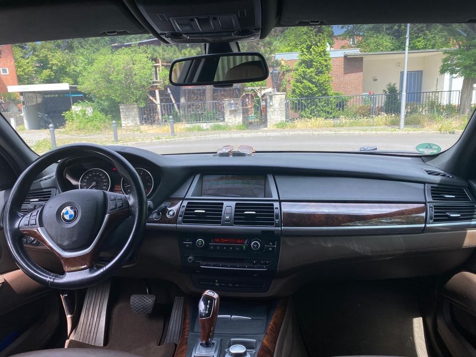 BMW X5 xDrive48i - in Berlin