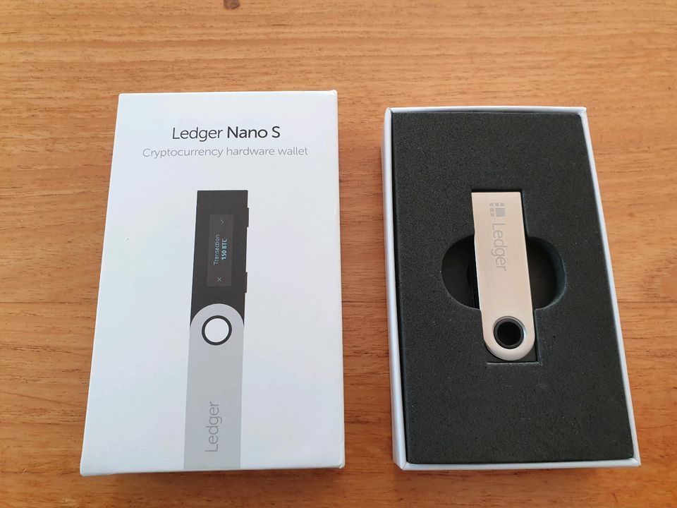 Ledger Nano S Hardware Wallet für Bitcoin, Ethereum u.a. in Essen