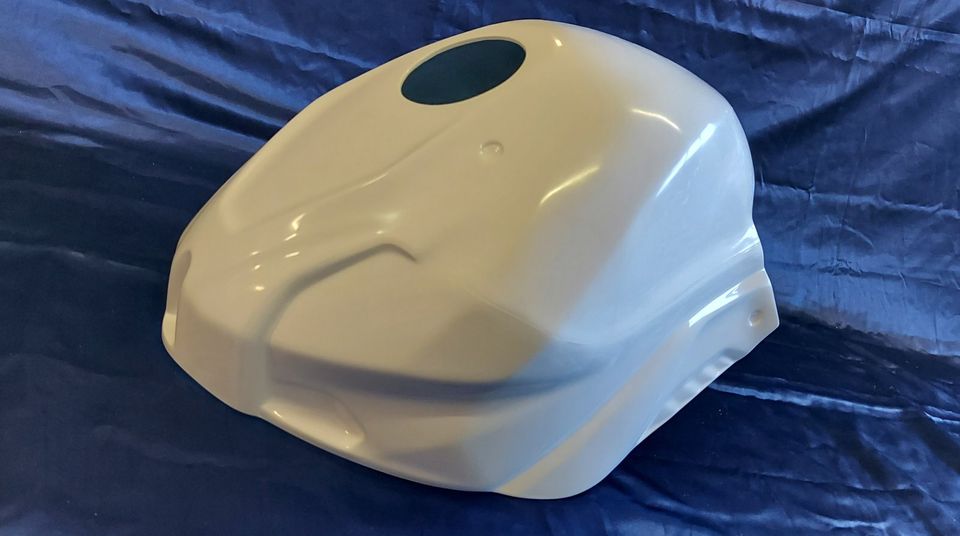 Tankhaube BMW S1000RR K67 19-23 GFK NEU Tankcover in Rheinberg