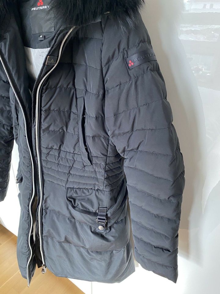 Peuterey Winter Jacke mit Kapuze in Güstrow