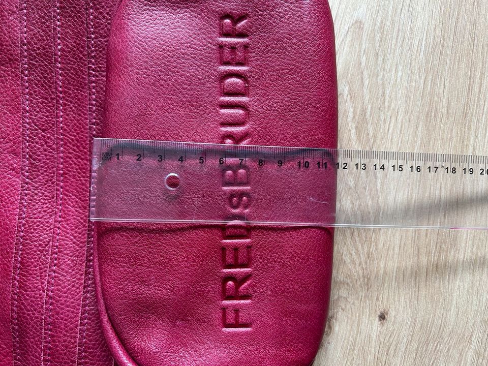 Freds Bruder Handtasche Umhängetasche in Neuss