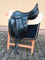 Amerigo Vega Dressursattel 17,5 Zoll, KW M, Bj. 12/2016 Baden-Württemberg - Wertheim Vorschau