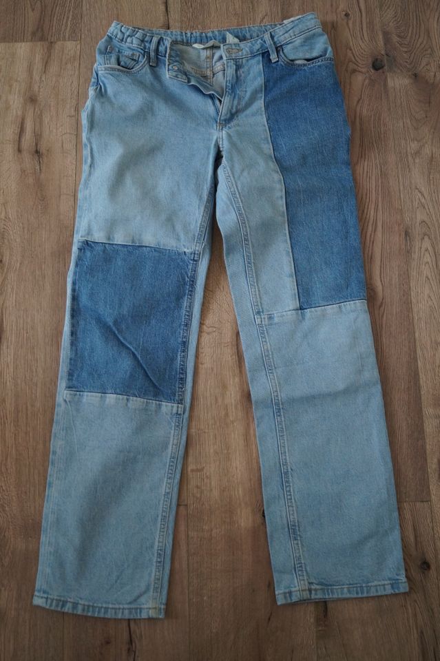 Kinder Jeans Marke H&M Größe 152 Passform Straight Low Waist in Attendorn
