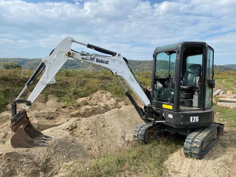 Bobcat E26 Minibagger mieten Engeter Works in Bischoffen