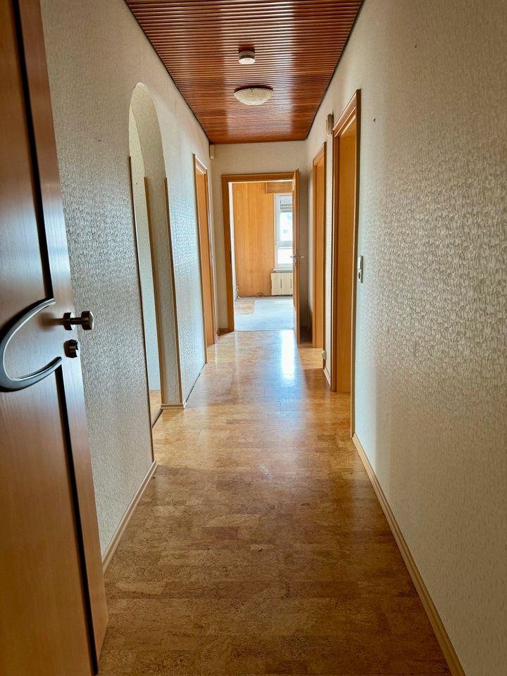 Erschwinglicher Wohnraum in Schramberg-Sulgen: 4-Zimmer-Eigentumswohnung mit Garage zu einem unschlagbaren Preis! in Schramberg