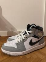 Nike Jordan 1 mid grau schwarz Berlin - Tegel Vorschau